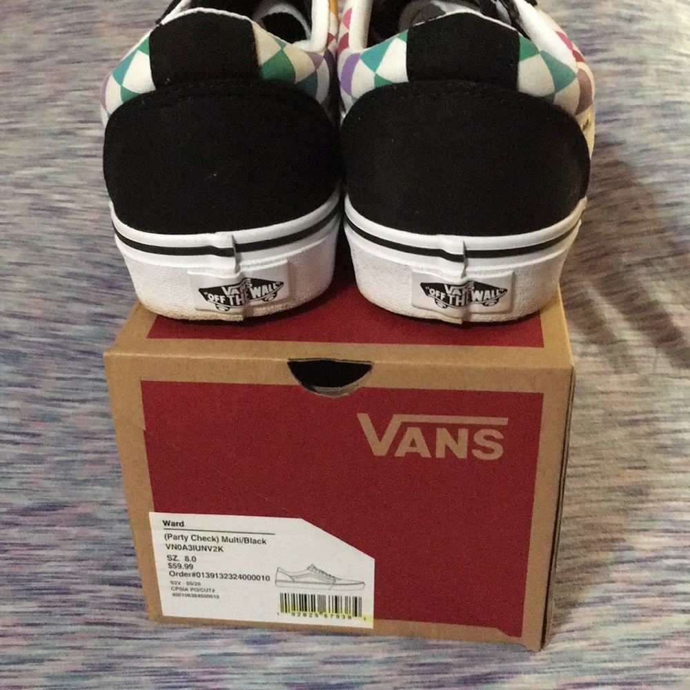 - VANS - Picture 2 of 6